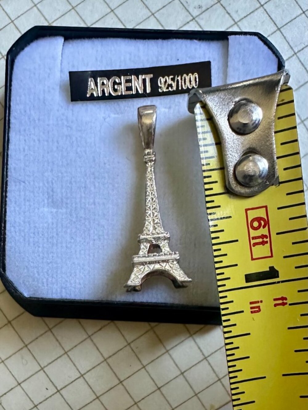 New in Box Vintage Silver Eiffel Tower Charm Pendant NWT Old Stock .925 - Picture 3 of 7